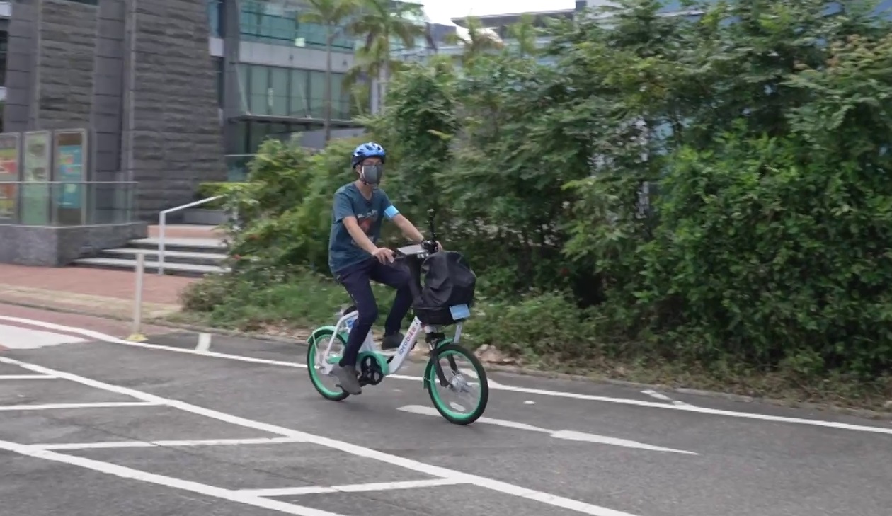 去年運輸署與共享單車公司合作，於白石角一段長約四公里、介乎東鐵大學站至逸瓏灣的單車徑上，推出共享電動單車試驗計劃。